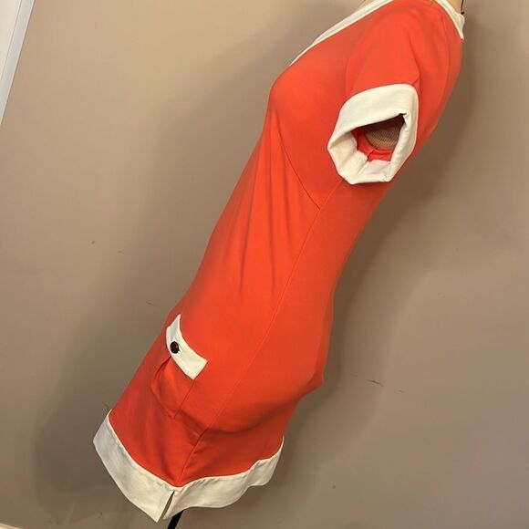 Lilly Pulitzer Coral Shift Dress with White Trim and Front Pockets - Size 2 - Picture 7 of 12